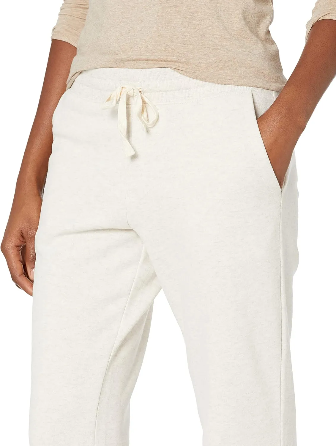 Amazon Essentials Straight Leg Sweatpants with Drawstring for Women, Fleece - (Available in Plus Size)