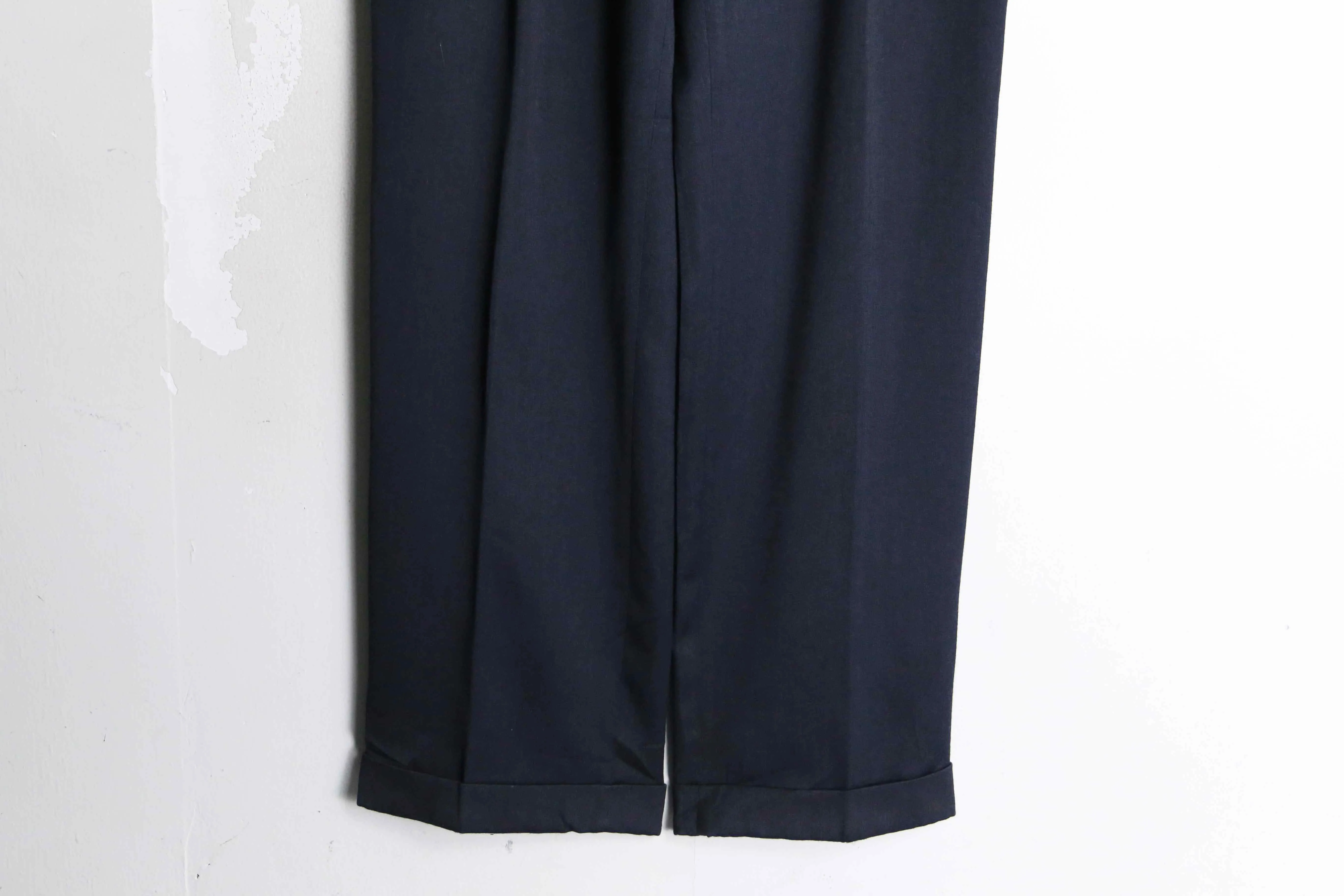 navy color wide tapered slacks
