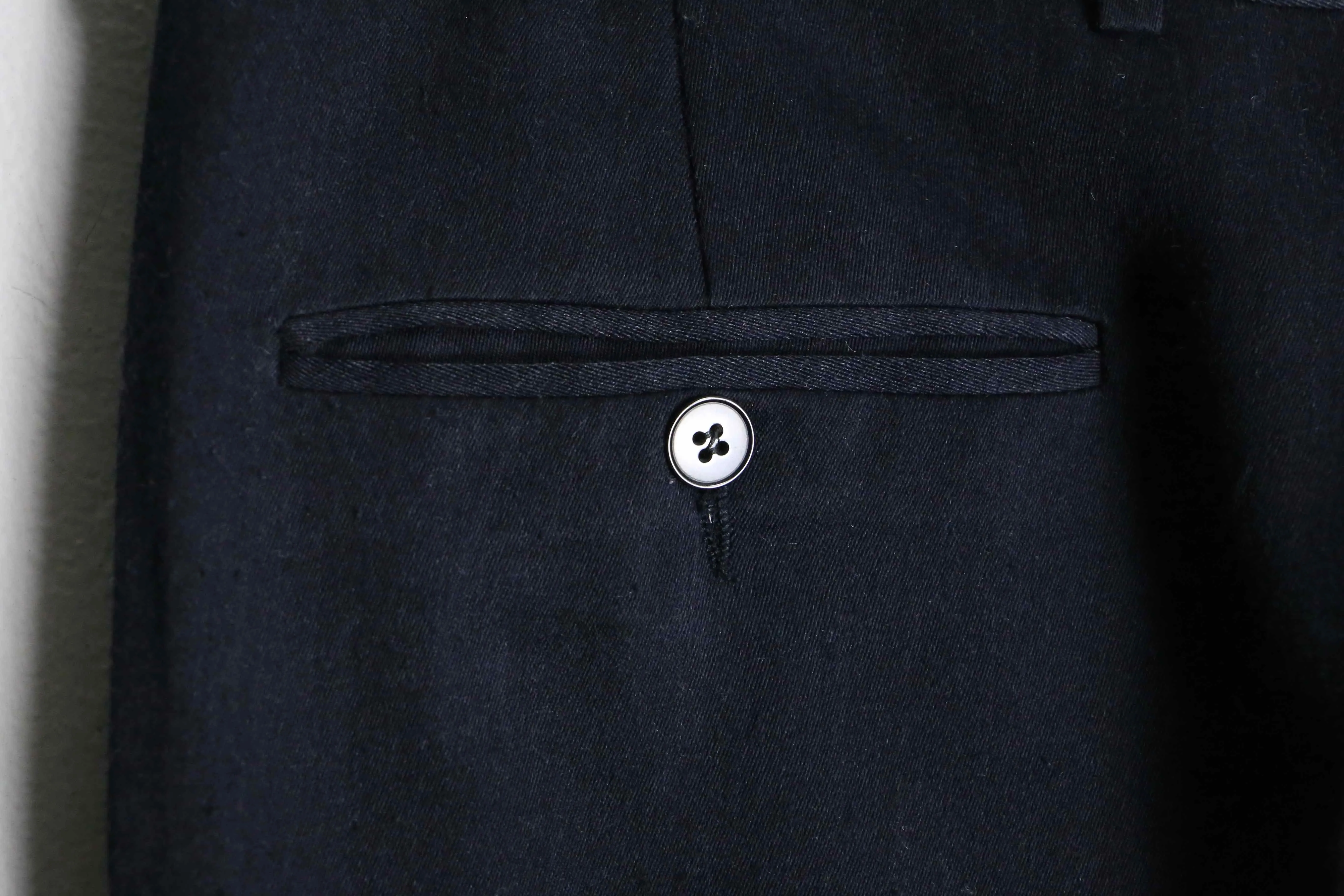 navy color wide tapered slacks