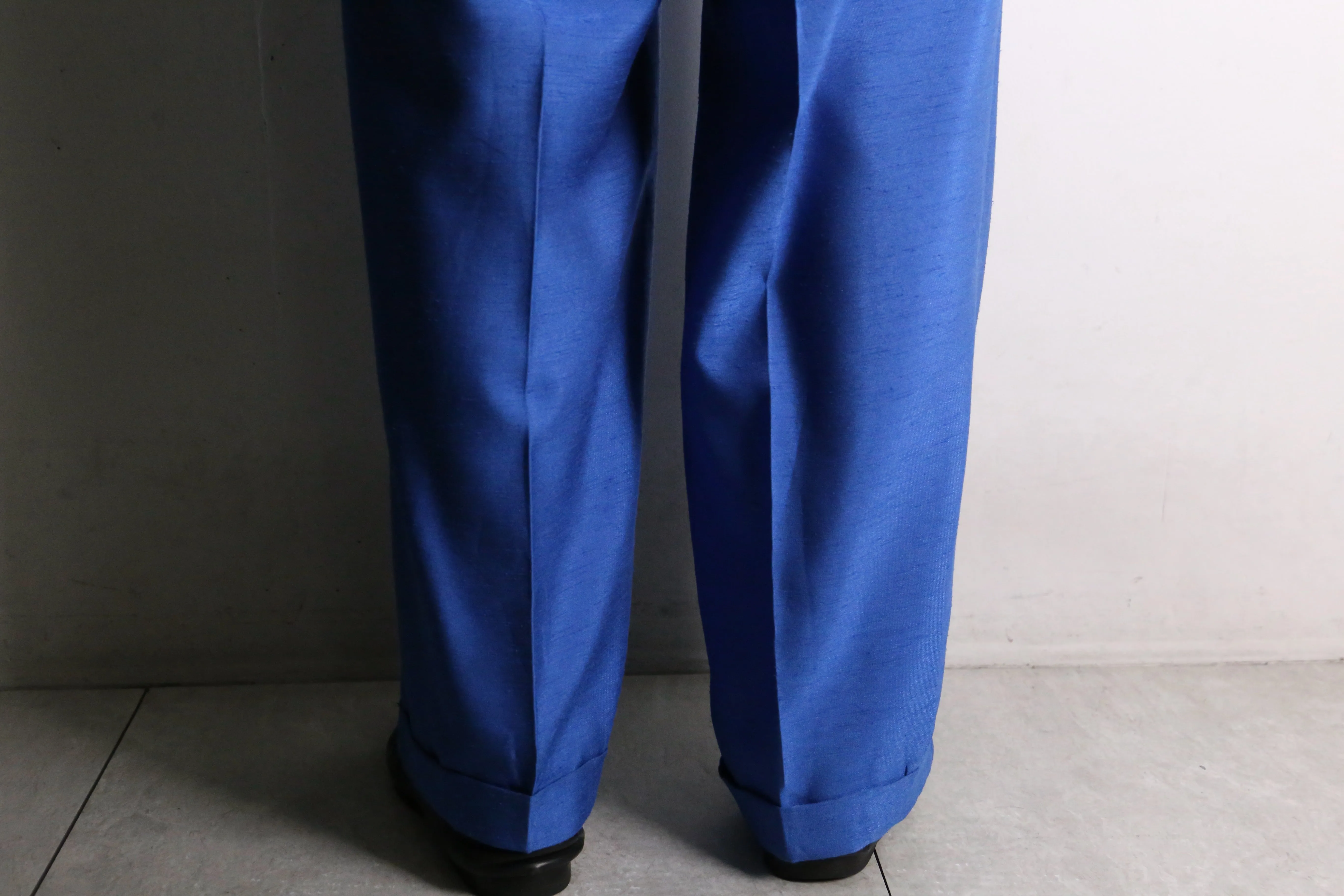 vivid blue tuck wide slacks