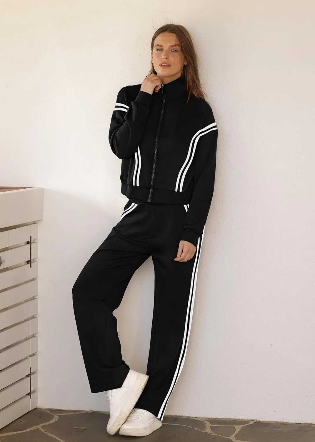 XIEERDUO Lounge Sets for Women 2025 Sweatsuit 2 Piece Outfits Sweatshirt Wide Leg Sweatpant Tracksuit Matching Set